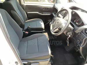 Toyota Noah 2021 Pearl