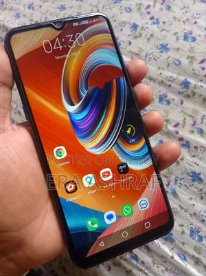 Symphony Z18 32 GB Blue