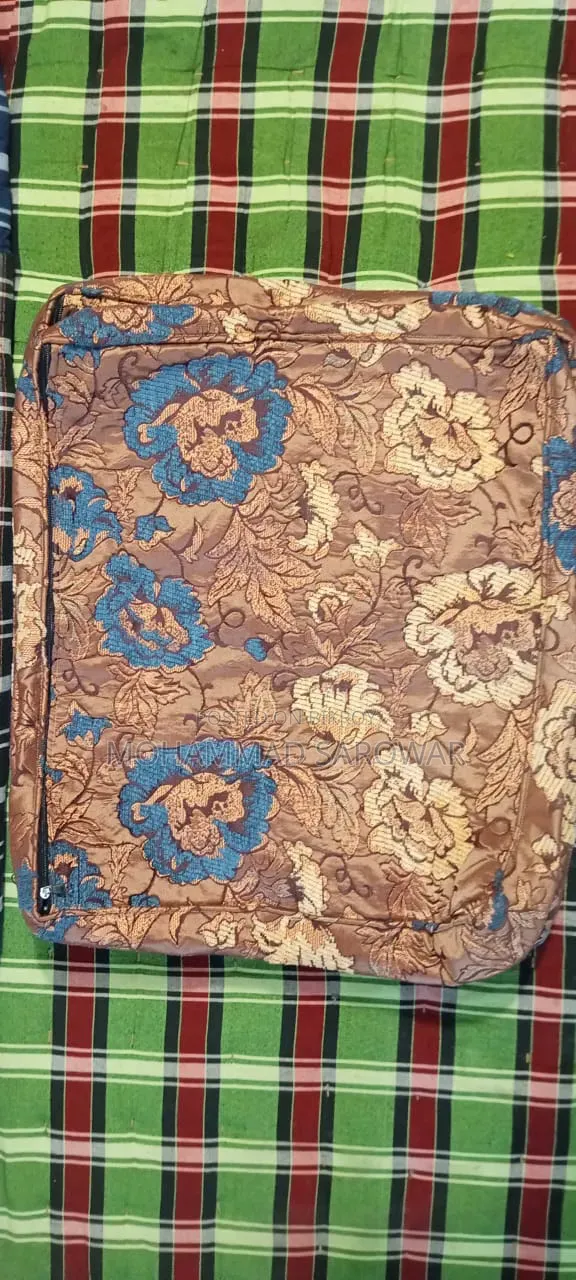 [Sale] Sofa cover in brand new condition (7 pieces)