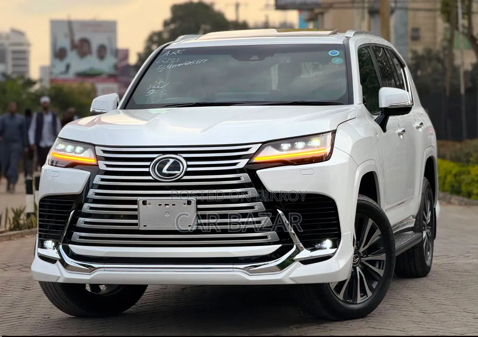 নতুন Lexus LX 600 2023 পার্ল