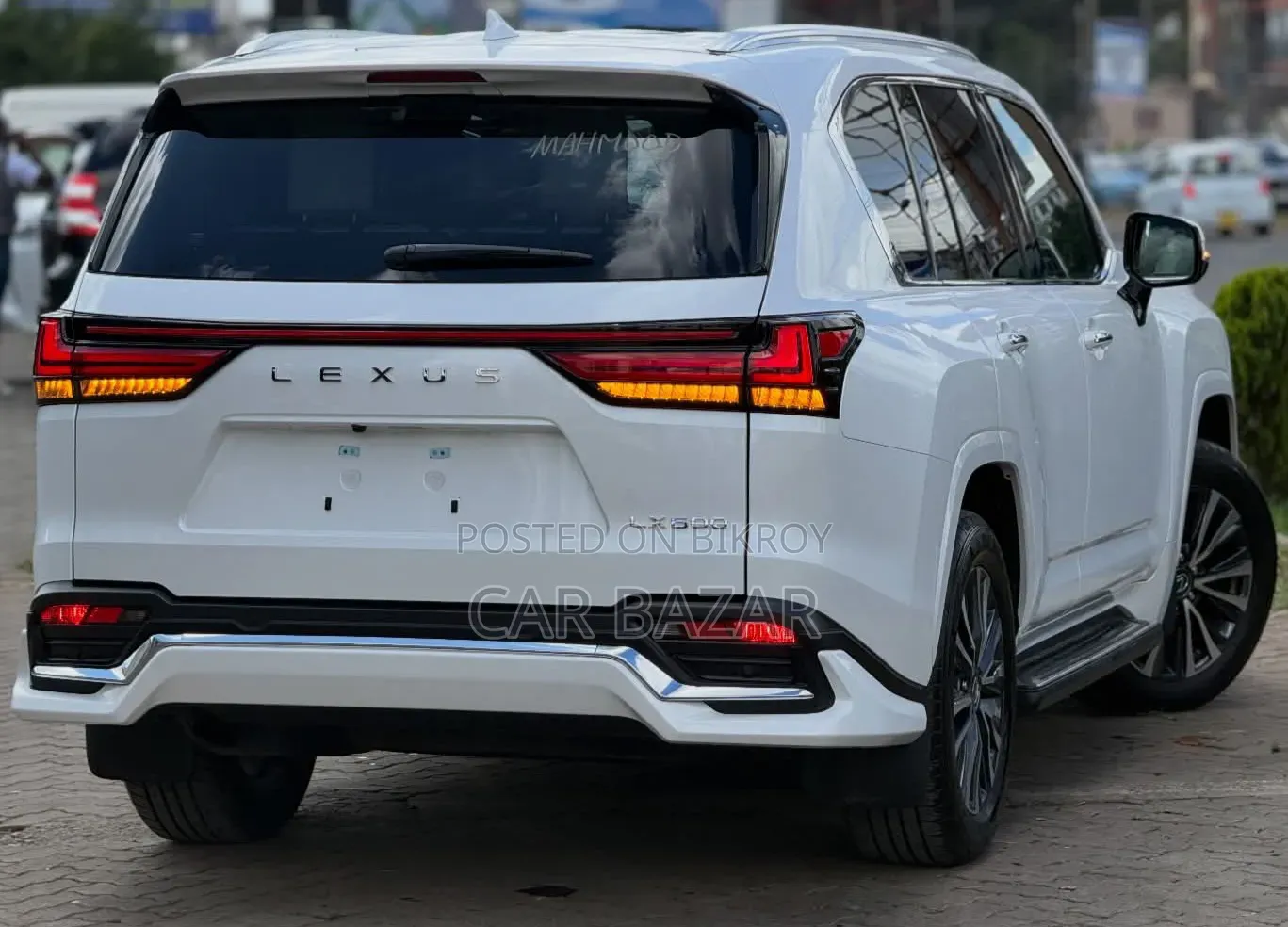 নতুন Lexus LX 600 2023 পার্ল