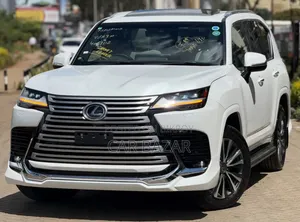 নতুন Lexus LX 600 2023 পার্ল