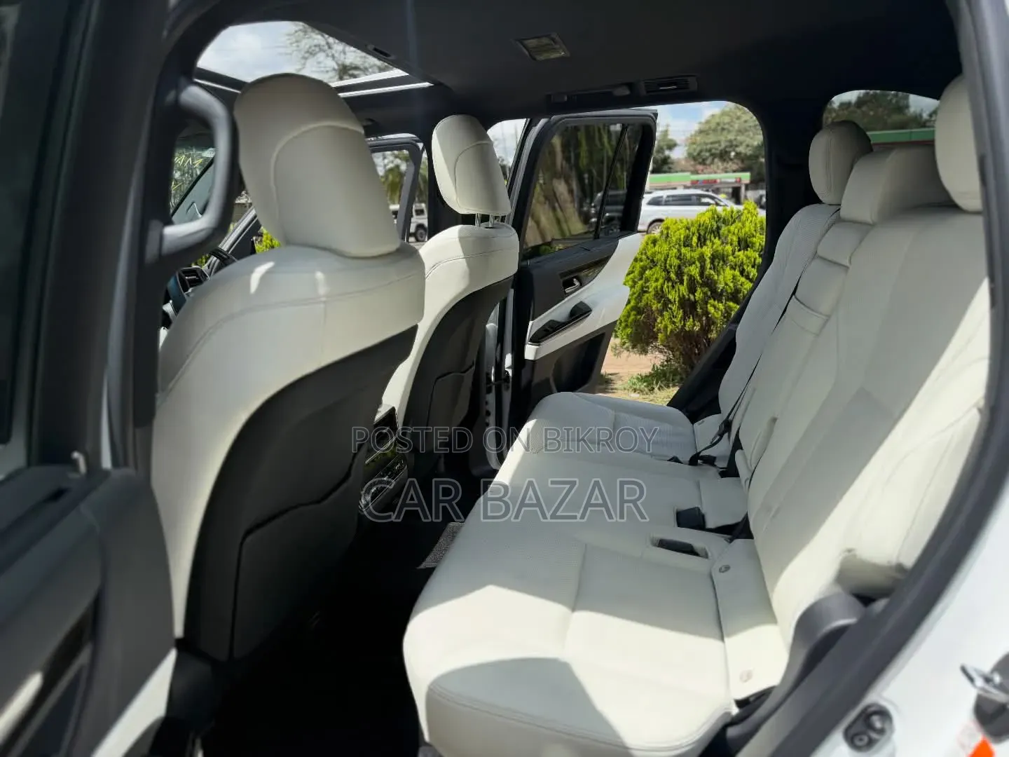 নতুন Lexus LX 600 2023 পার্ল