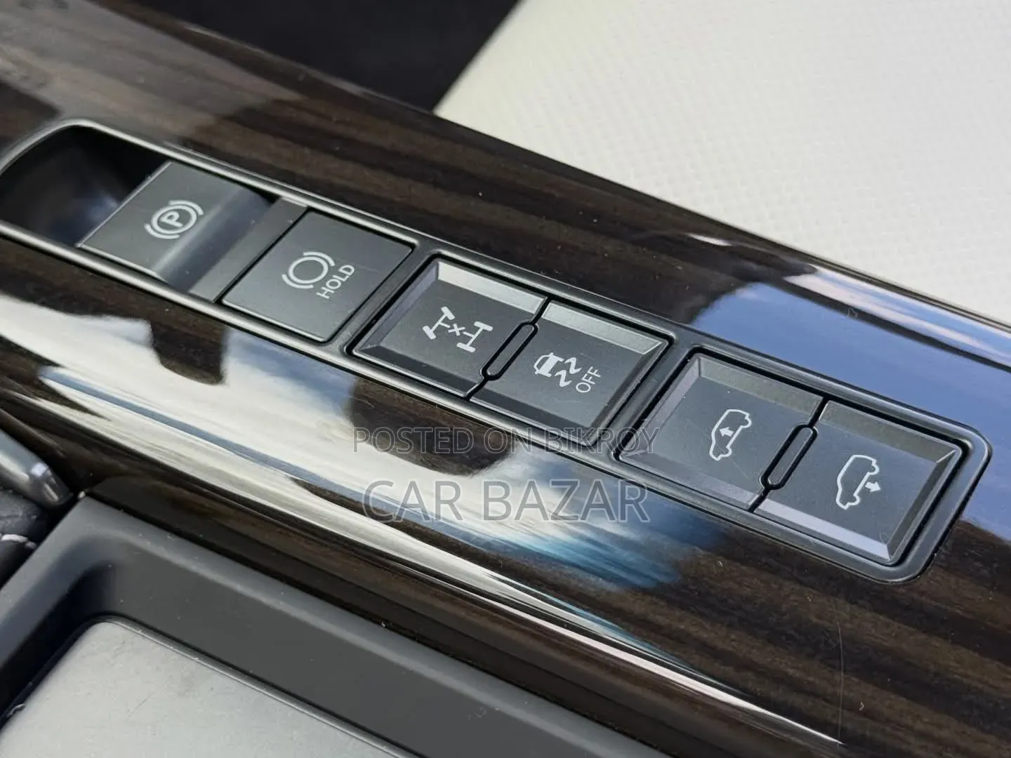 নতুন Lexus LX 600 2023 পার্ল