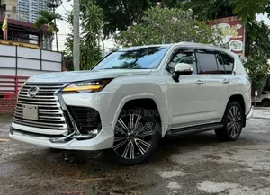 New Lexus LX 600 2023 Pearl