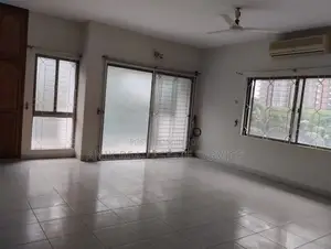 গুলশানের অনিক রিয়েল এস্টেটে ৪ বেডরুমের অ্যাপার্টমেন্ট ভাড়ার জন্য