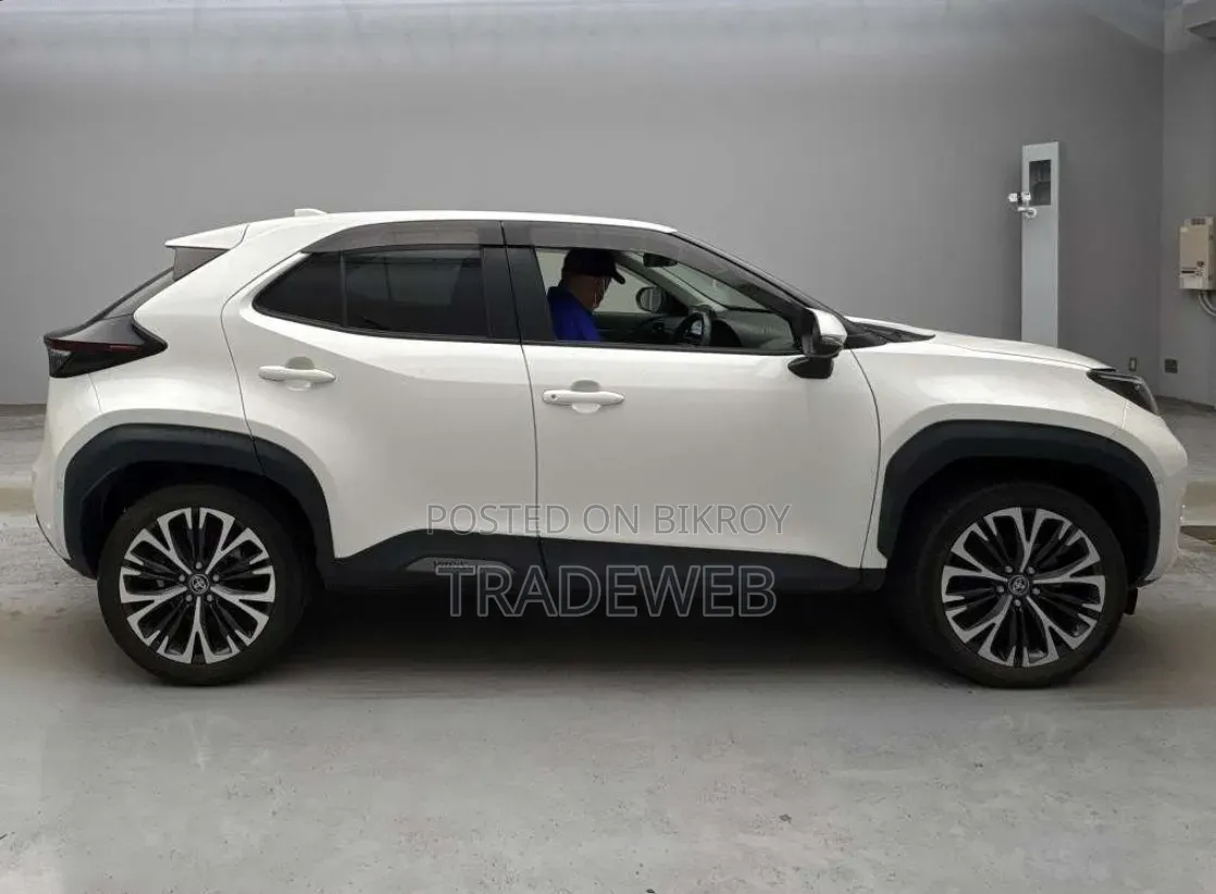 Toyota Yaris Cross 2021 Pearl