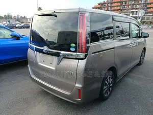 Toyota Esquire 2021 Brown