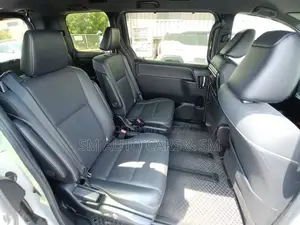 Toyota Esquire 2021 Brown