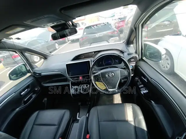 Toyota Esquire 2021 Brown