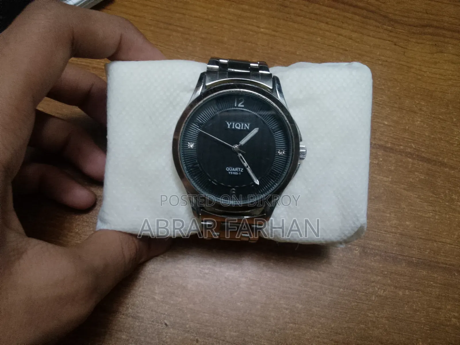 Yiqin Quartz Watch