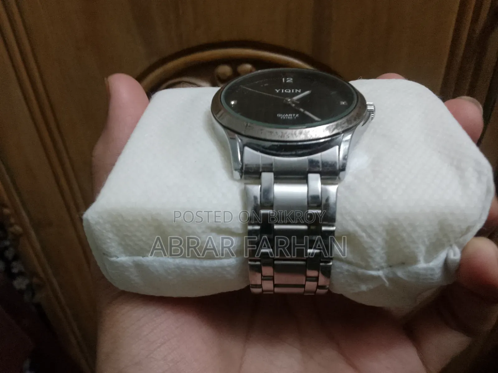 Yiqin Quartz Watch
