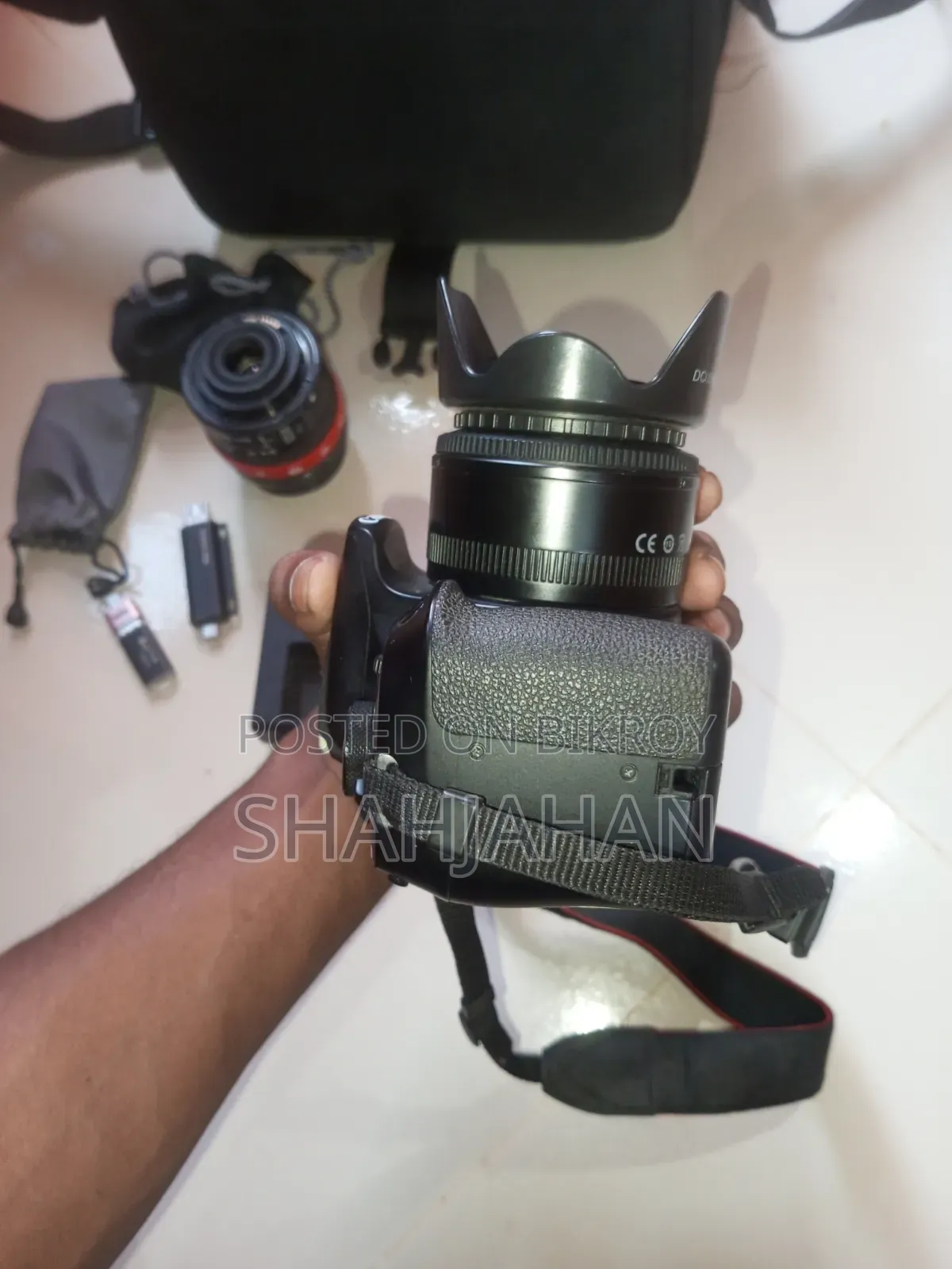 Canon 1300D Camera
