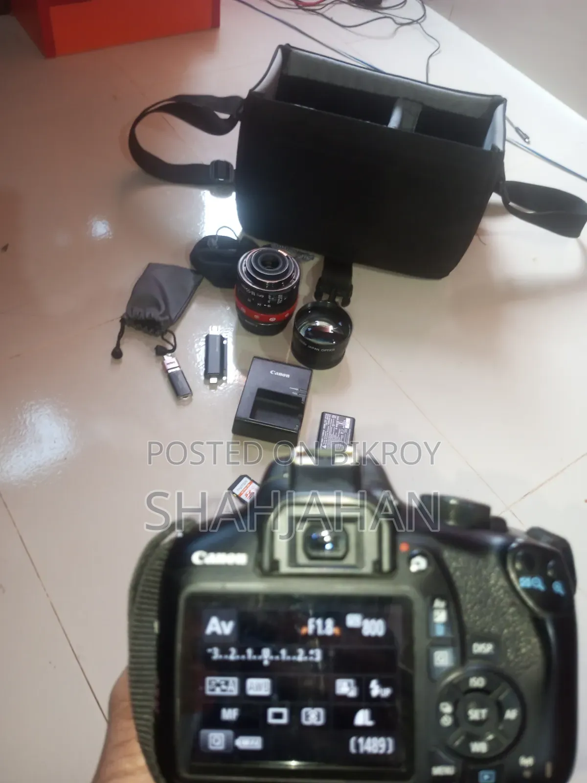 Canon 1300D Camera