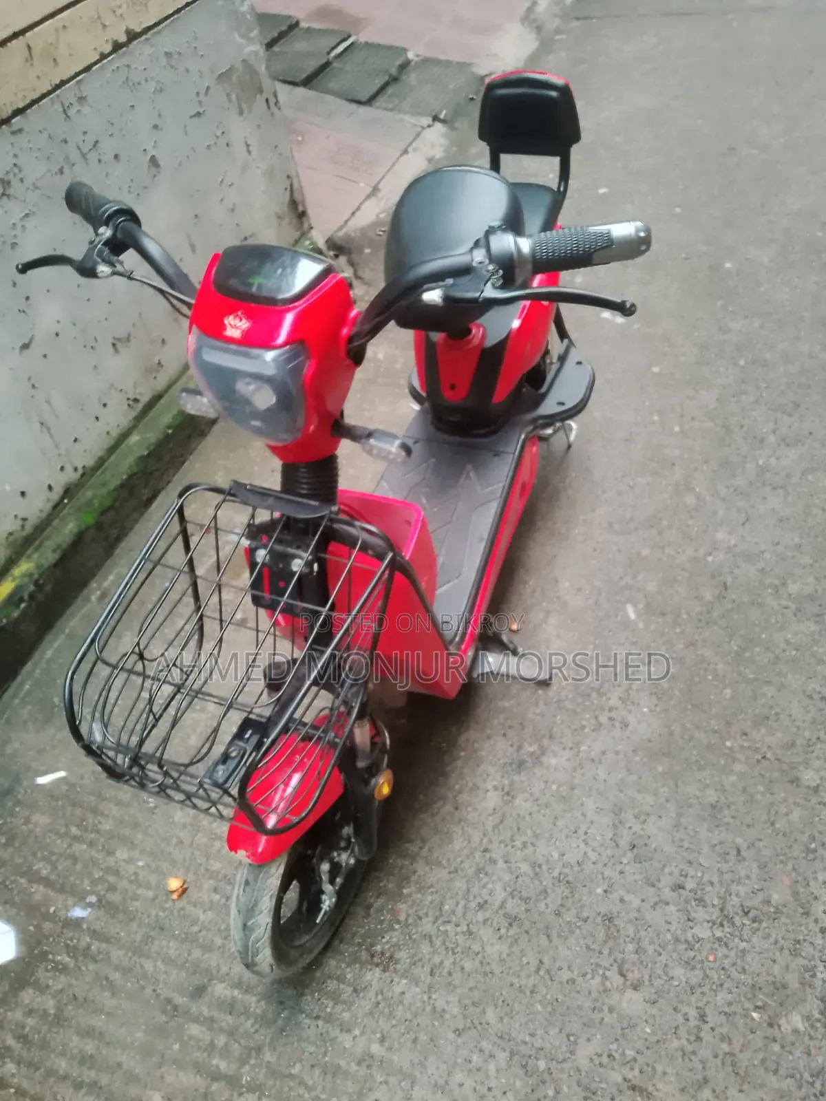 মোটরসাইকেল ২০২৬ লাল