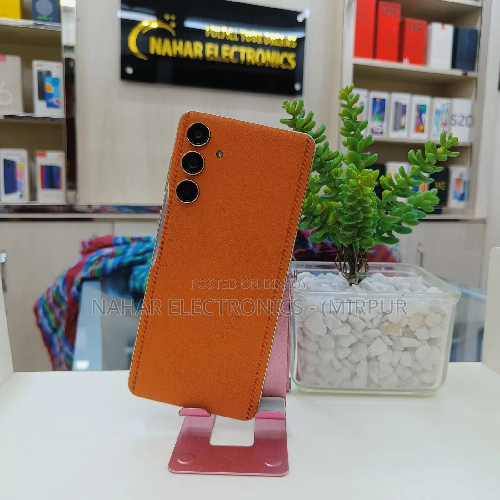 Samsung Galaxy F55 128 GB Orange