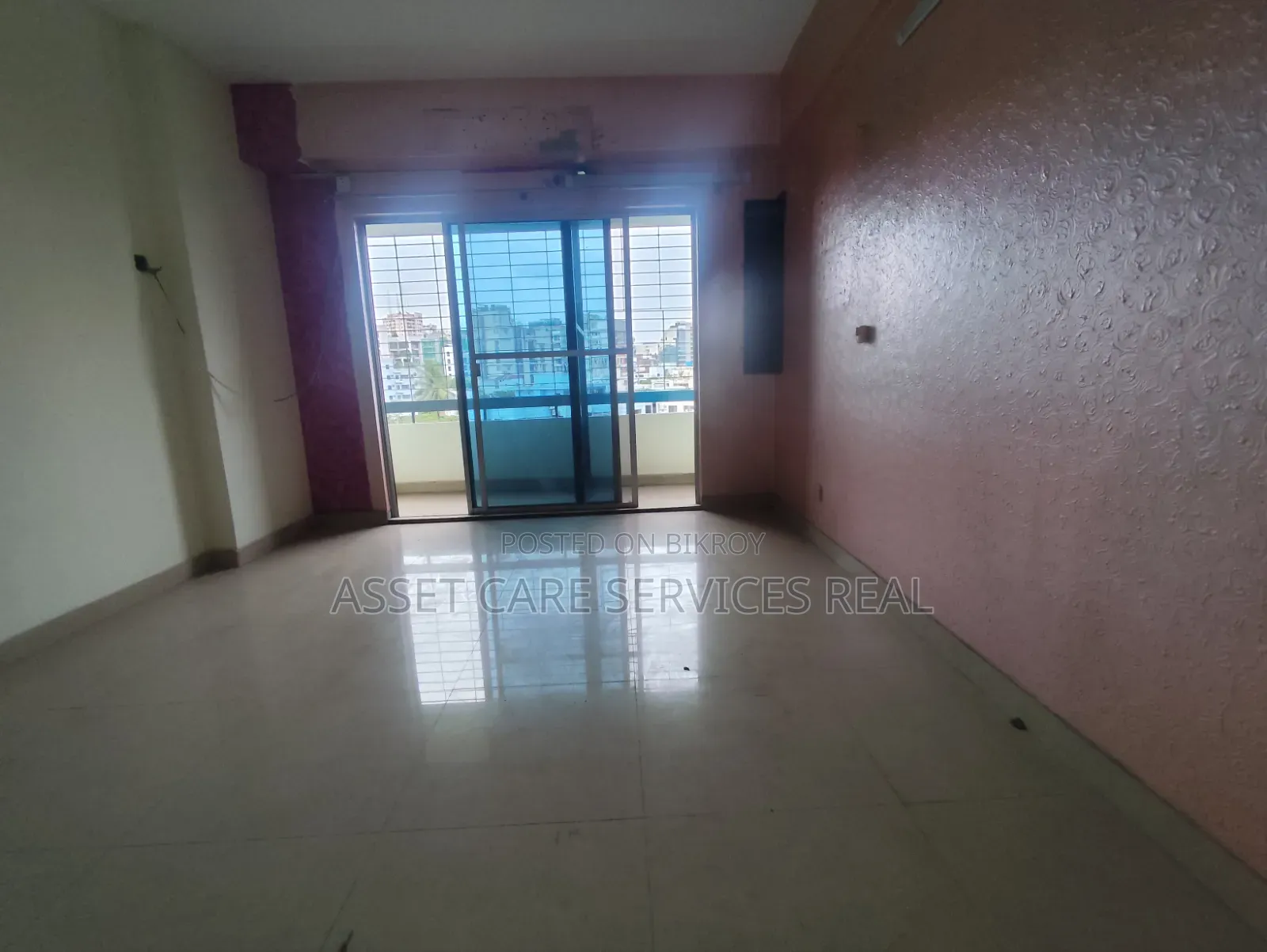 4bdrm Apartment in Gulshan for Sale