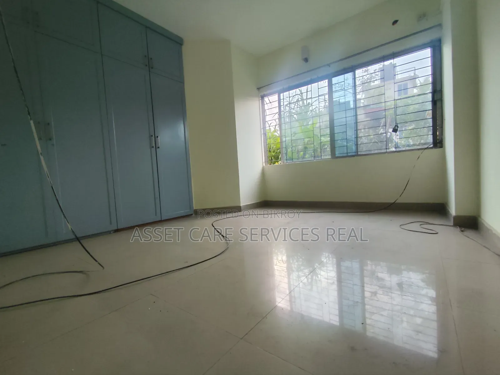 4bdrm Apartment in Gulshan for Sale