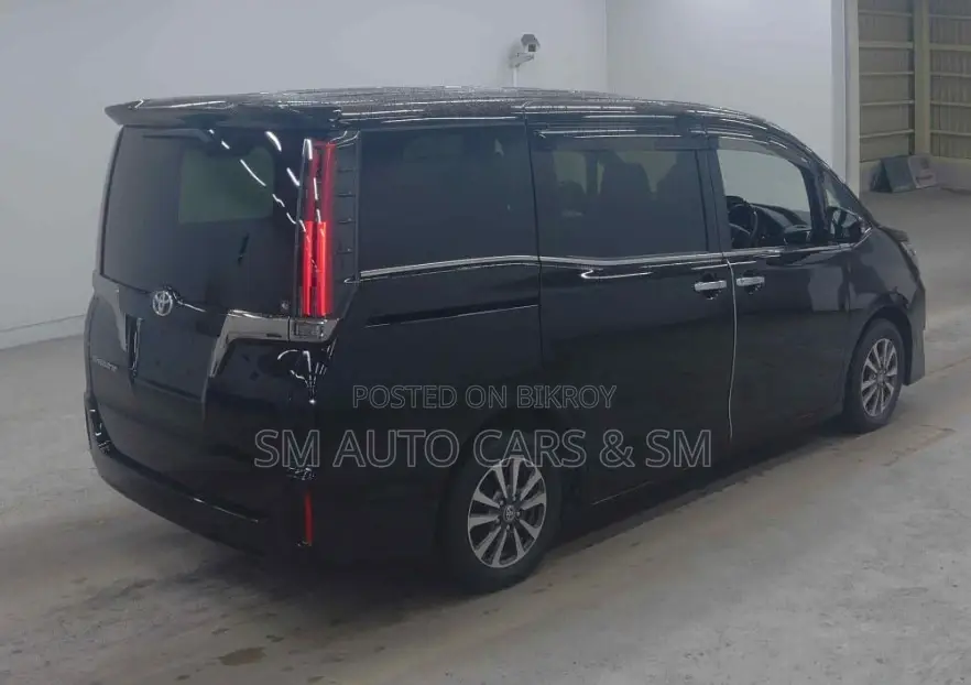 Toyota Esquire 2.0 FWD (7 Seater) 2021 Black