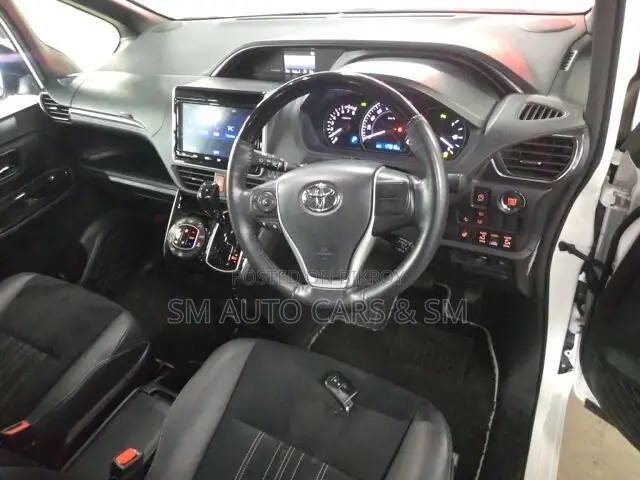 Toyota Esquire 2.0 FWD (7 Seater) 2021 Black