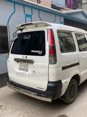 Toyota Noah 2002 White