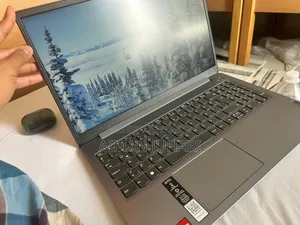 Laptop Lenovo Ideapad 3 8GB AMD Ryzen 5 SSD 512GB