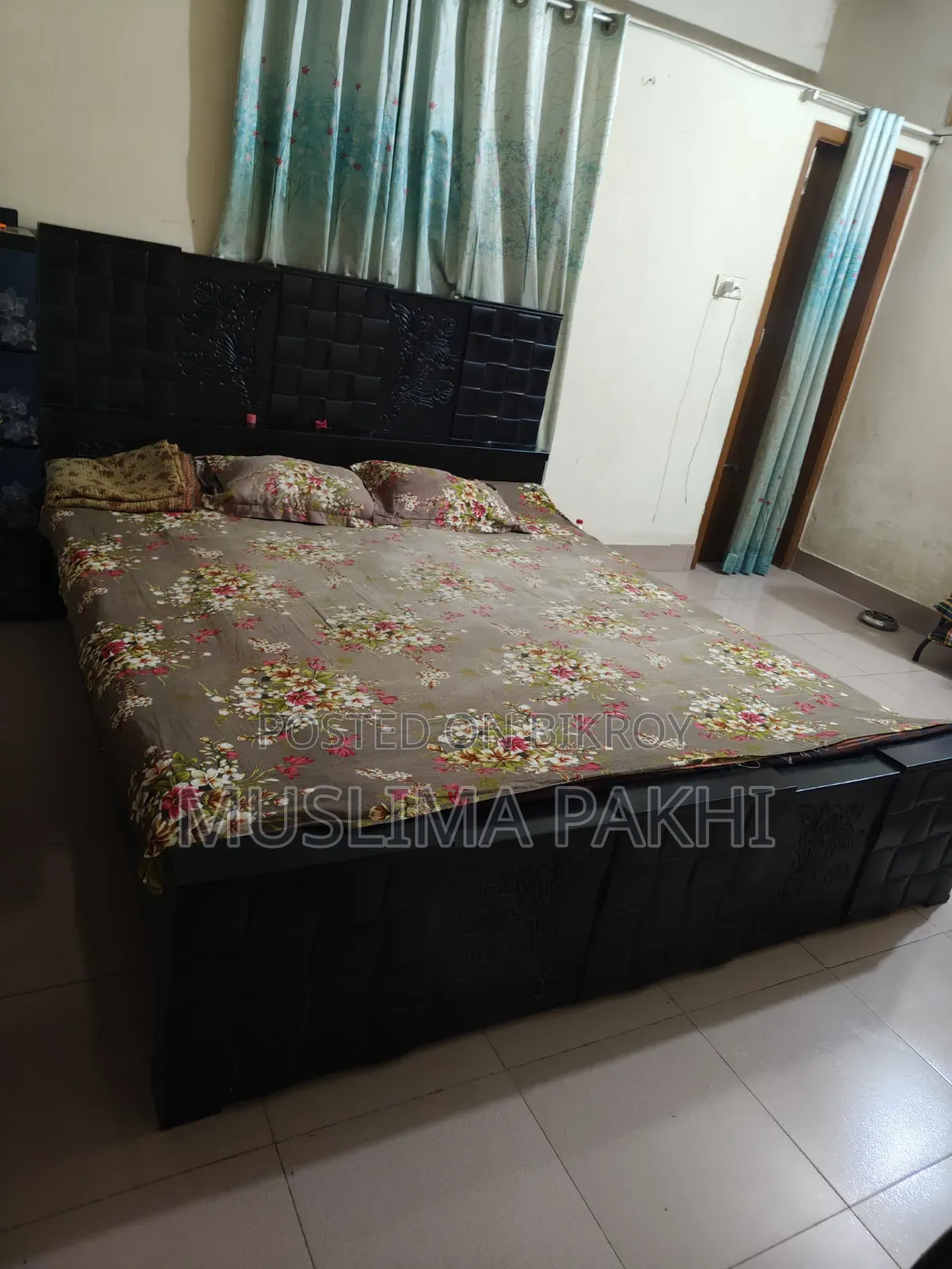 Semi-box bed made of Malaysian wood for sale