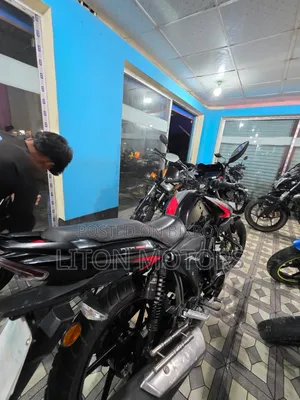 TVS Apache RTR 160 2v Refresh X-Connect 2025 Black