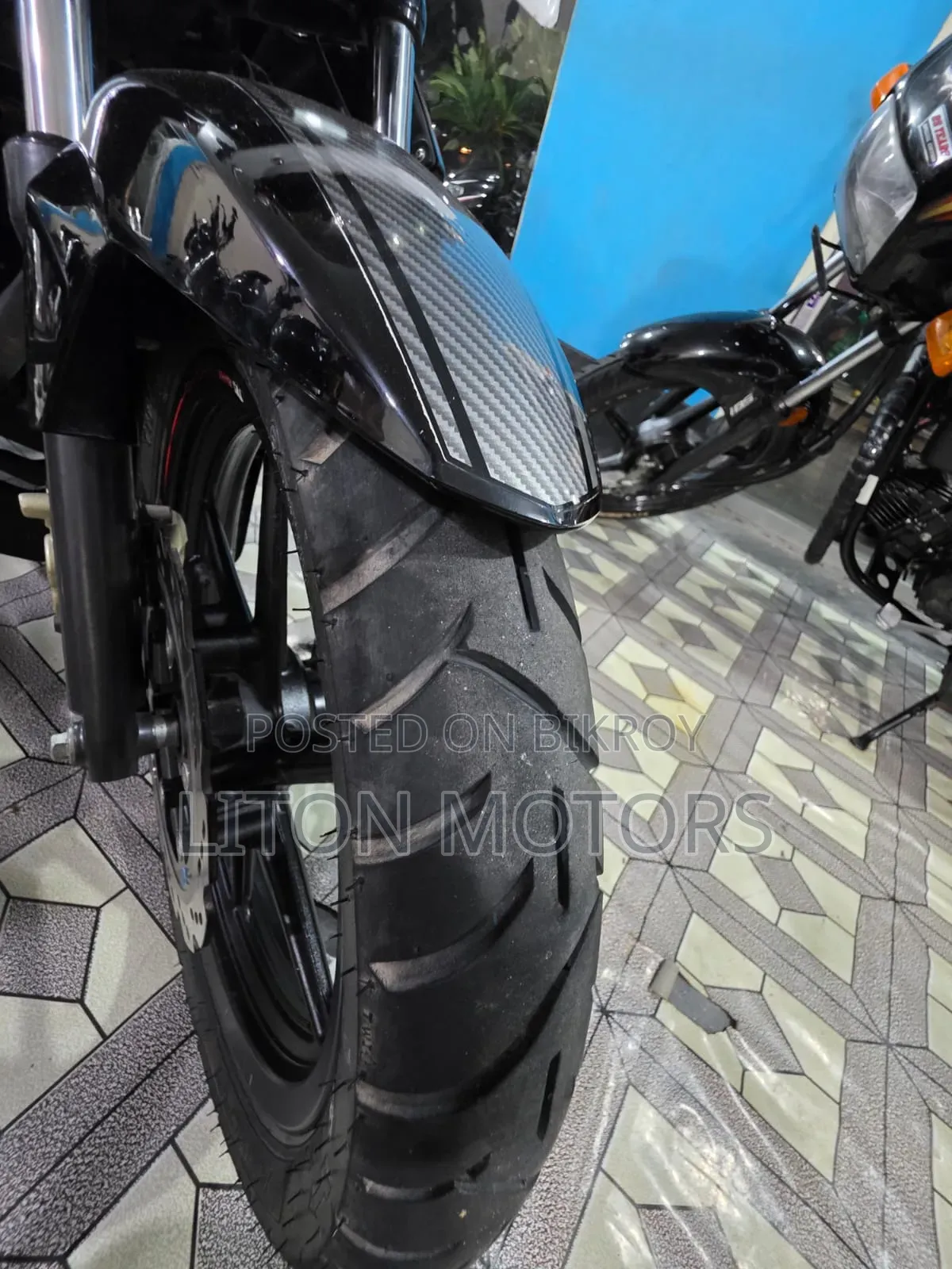 TVS Apache RTR 160 2v Refresh X-Connect 2025 Black