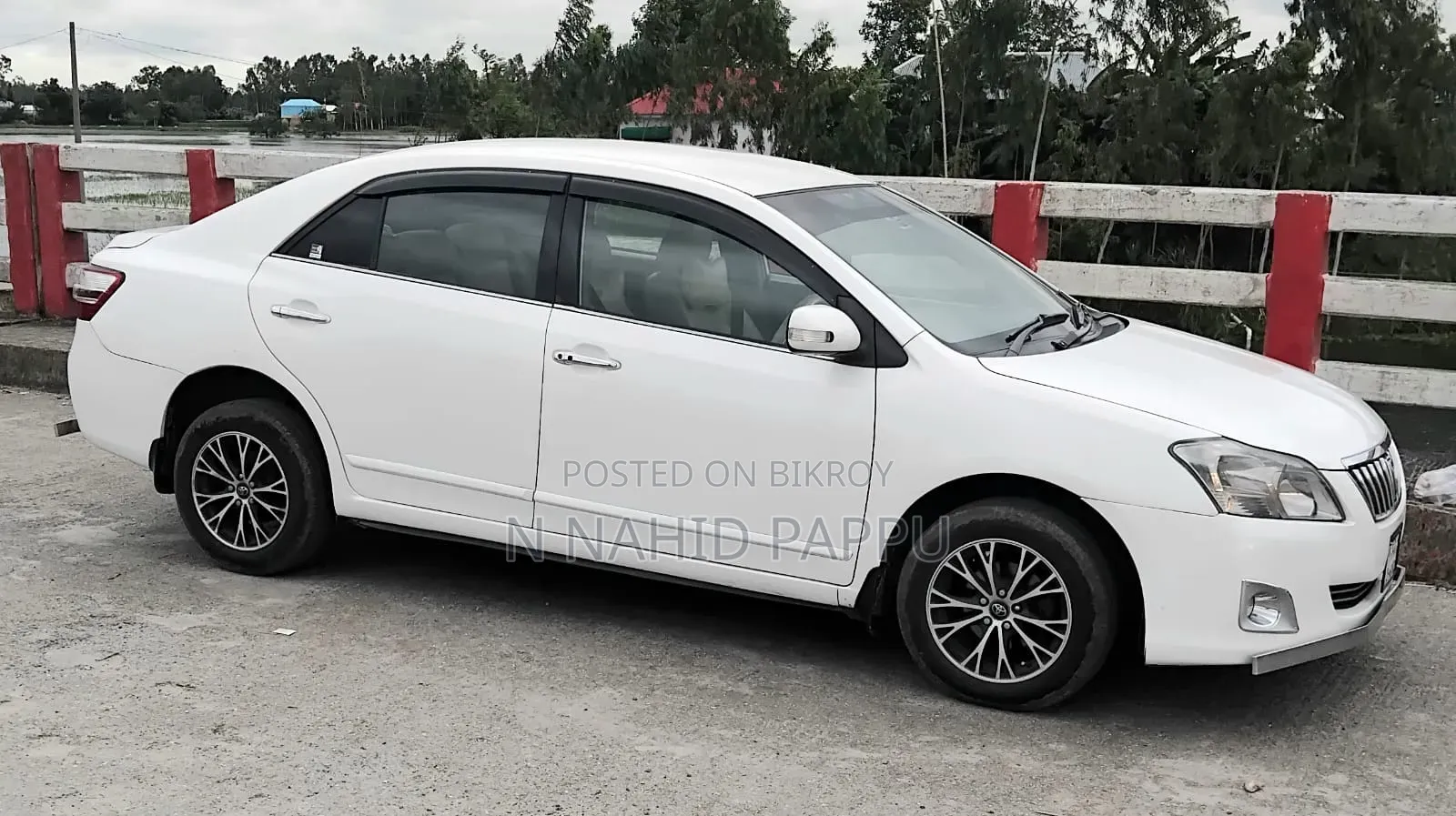 টয়োটা প্রিমিও ২০১০ পার্ল