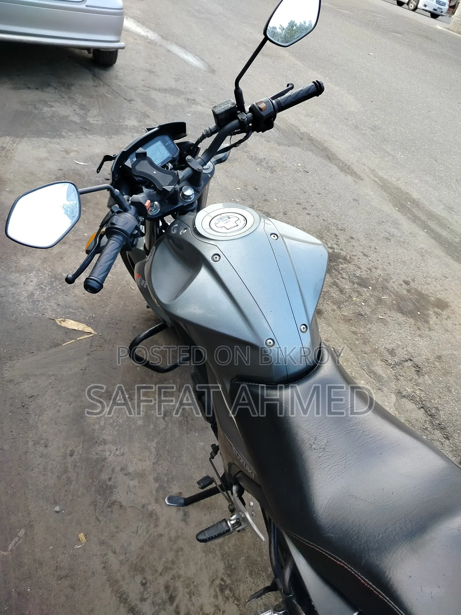 সুজুকি জিক্সার মনোটোন ২০১৫ গ্রে