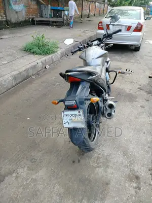 সুজুকি জিক্সার মনোটোন ২০১৫ গ্রে