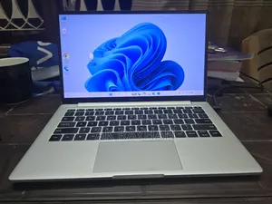Laptop Xiaomi RedmiBook 13 8GB AMD Ryzen 5 SSD 256GB