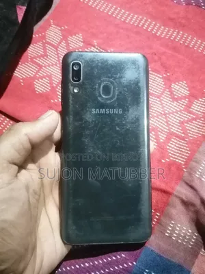 Samsung Galaxy A20 32 GB Black