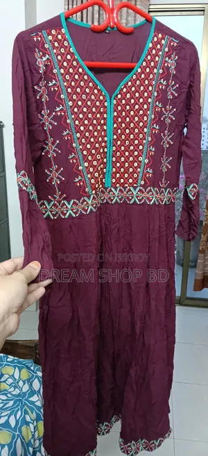 তিনটি ব্যবহৃত কুর্তি ৮০০ টাকায়!!
