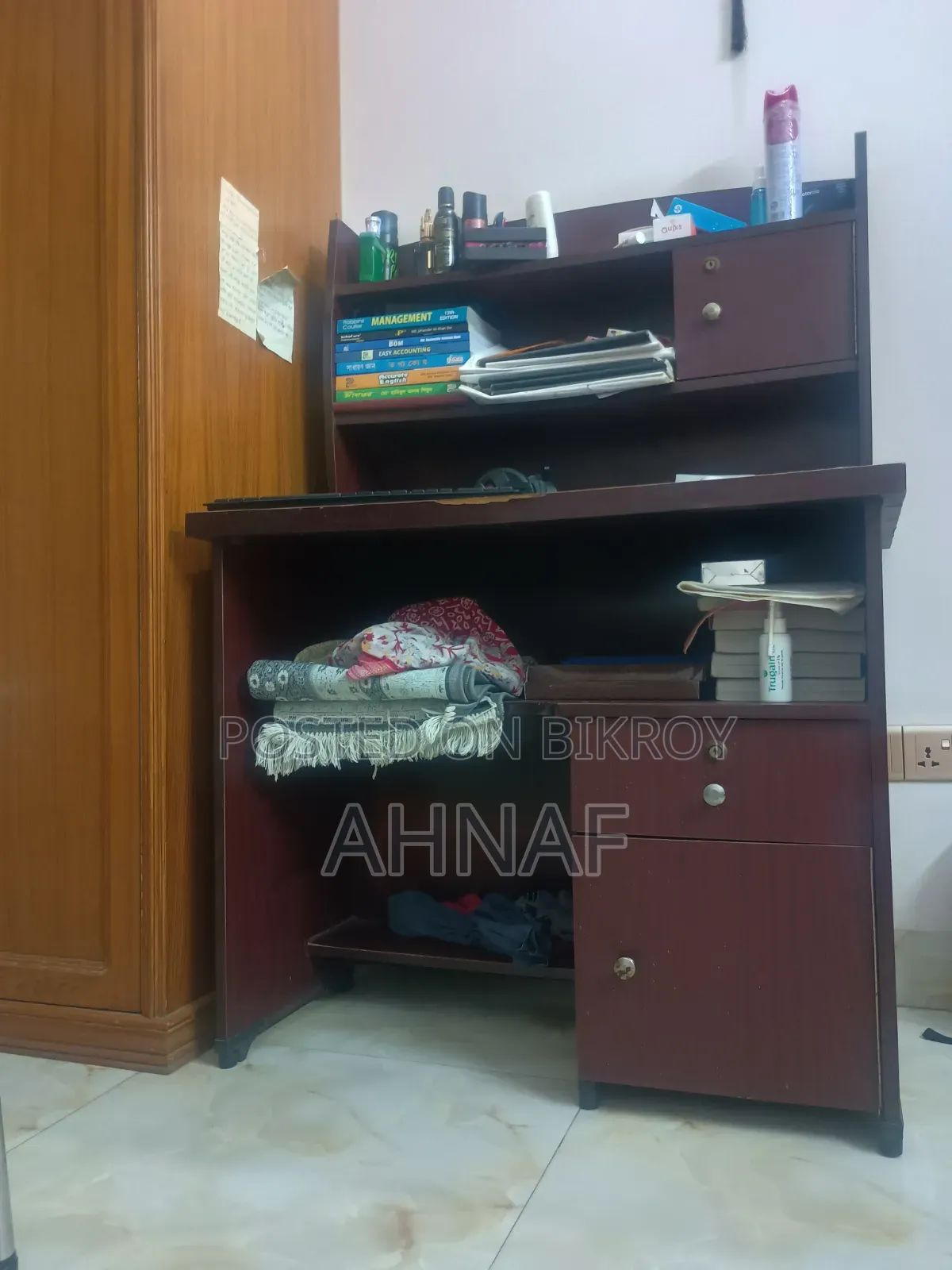 Reading Table