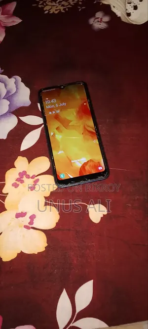 Samsung Galaxy M10 32 GB Bronze