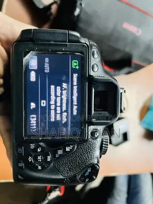 Canon Eos 700d Camera With Zoom Lens 75-300mm