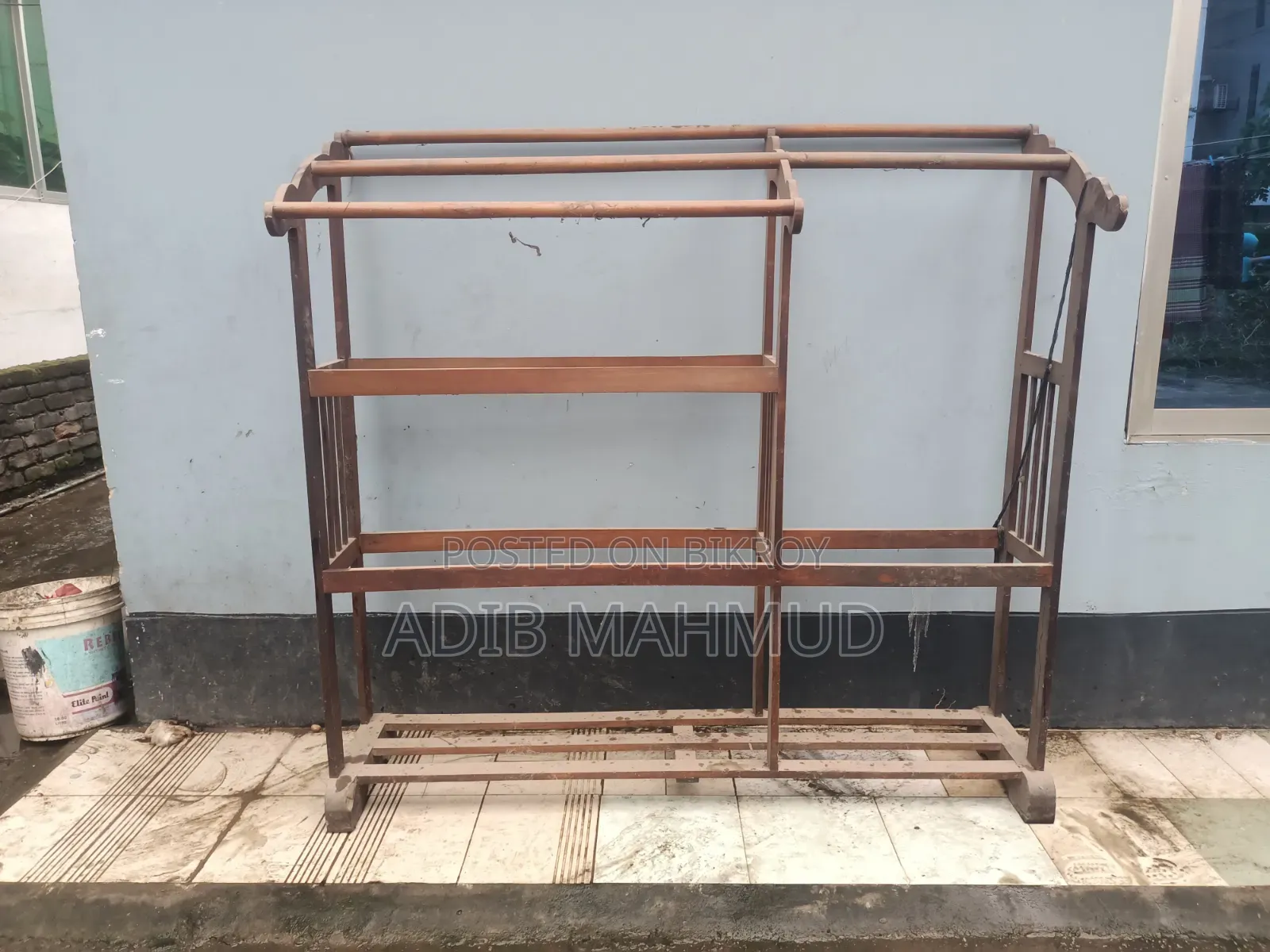 Alna (Clothes Rack). Used for a few days, can be cleaned and used.