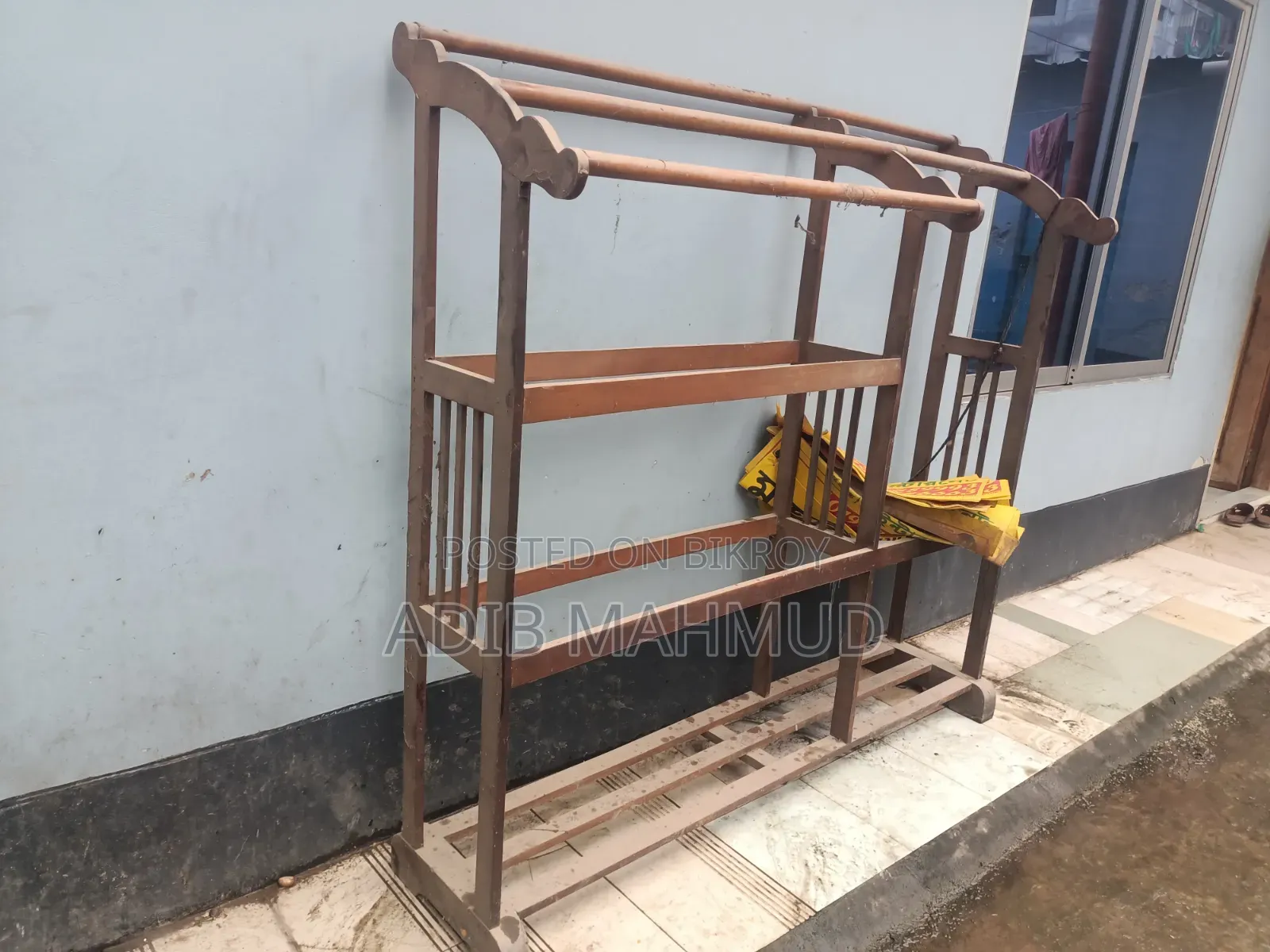 Alna (Clothes Rack). Used for a few days, can be cleaned and used.