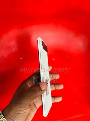 Tecno Spark Slim ২৫৬ জিবি সাদা