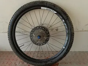 টিউবলেস হুইল সেট