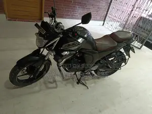 Yamaha 2018 Black