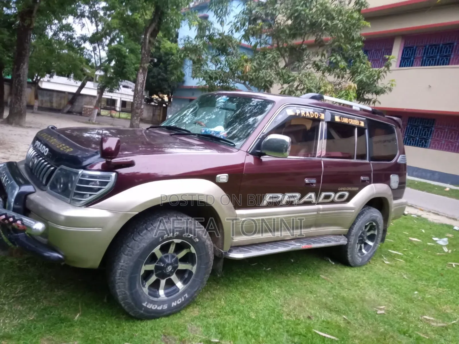 Toyota Land Cruiser Prado 2000 Red