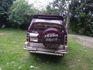 Toyota Land Cruiser Prado 2000 Red