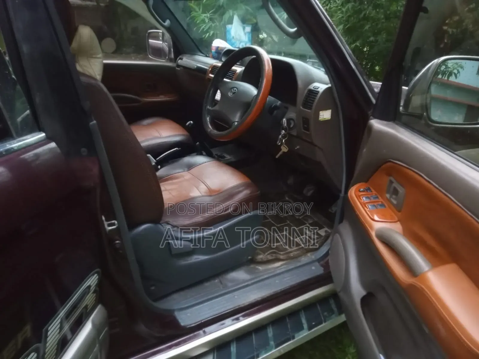 Toyota Land Cruiser Prado 2000 Red