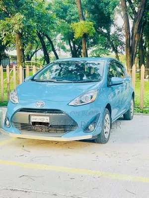 Toyota Aqua 2017 নীল