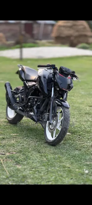 TVS Apache RTR 160 4V 2024 Blue
