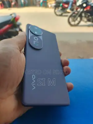 Vivo V40 512 GB Black