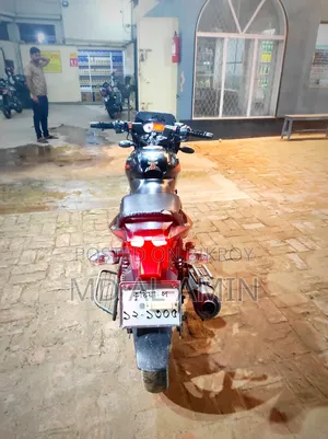 বাজাজ পালসার ১৫০ ২০১৮ ব্ল্যাক